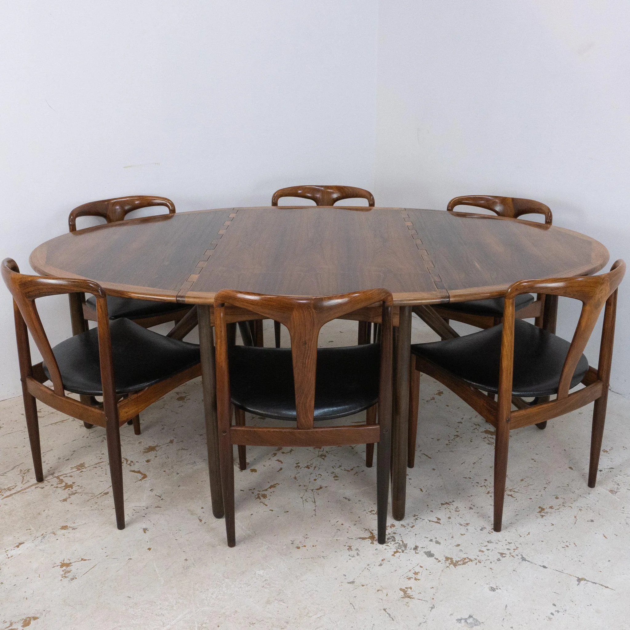 6 Uldum Dining Chairs