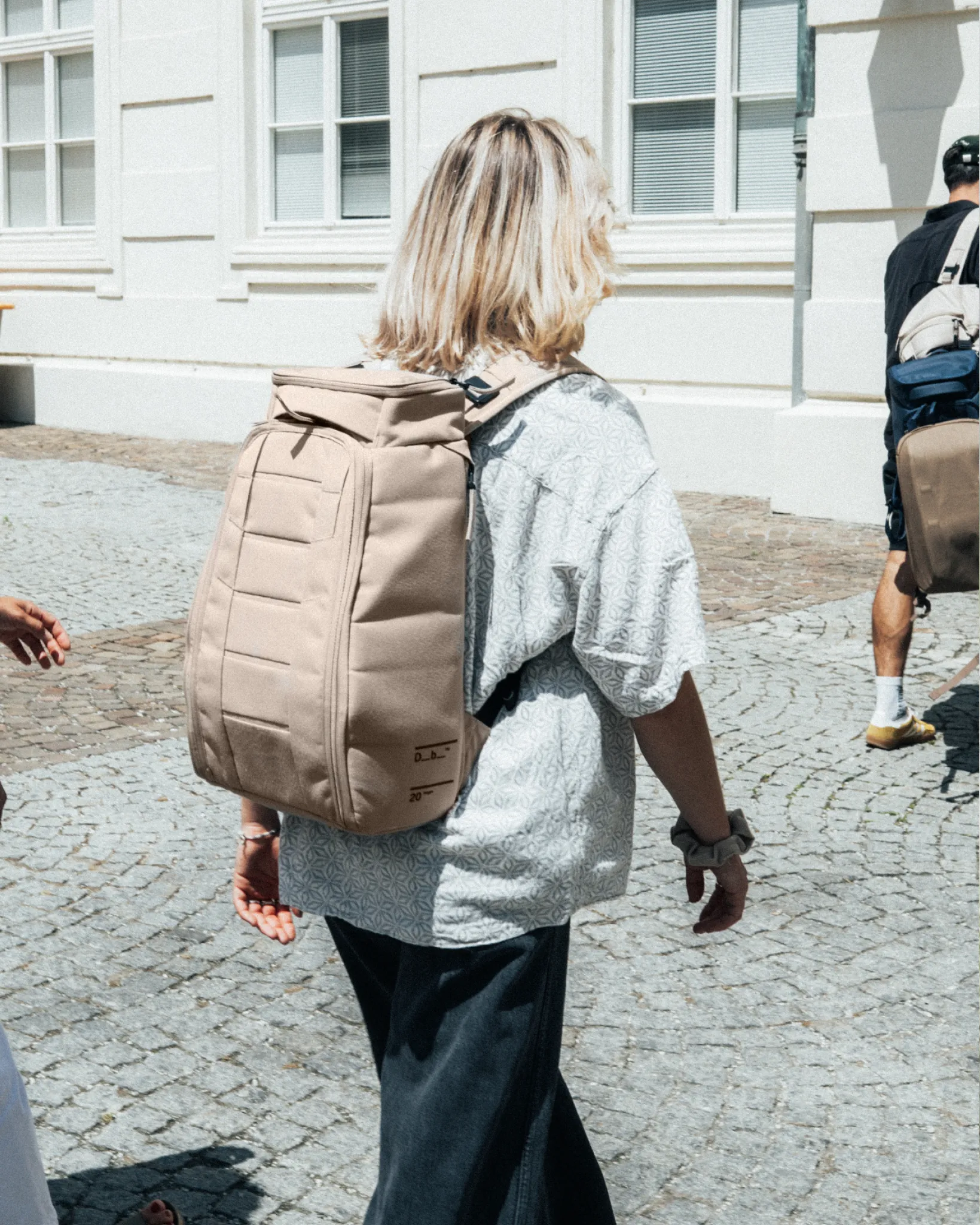 Hugger Backpack 20L Fogbow Beige