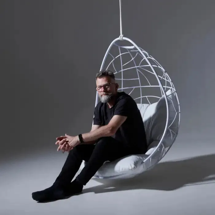 Nest Egg Hanging Swing Chair in Glossy White