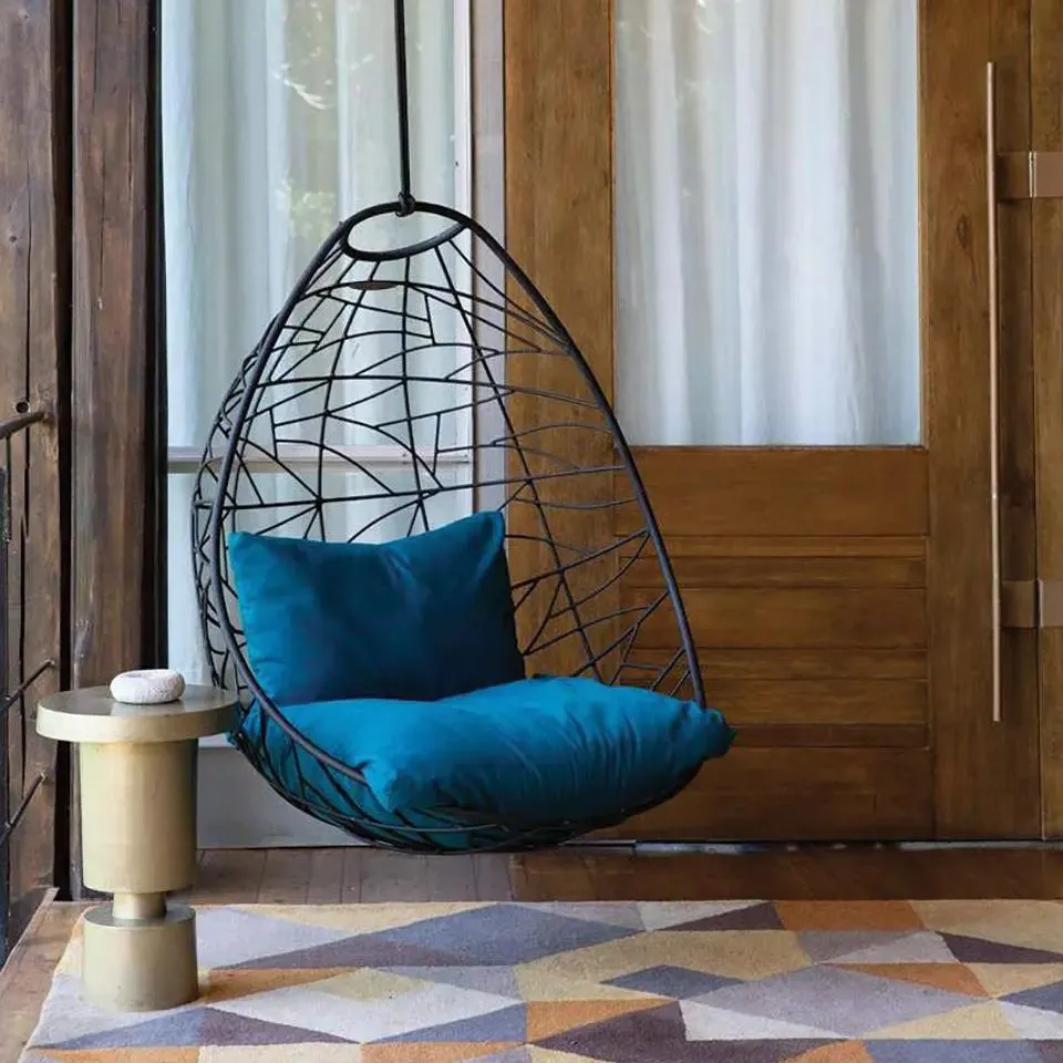 Nest Egg Hanging Swing Chair in Glossy White