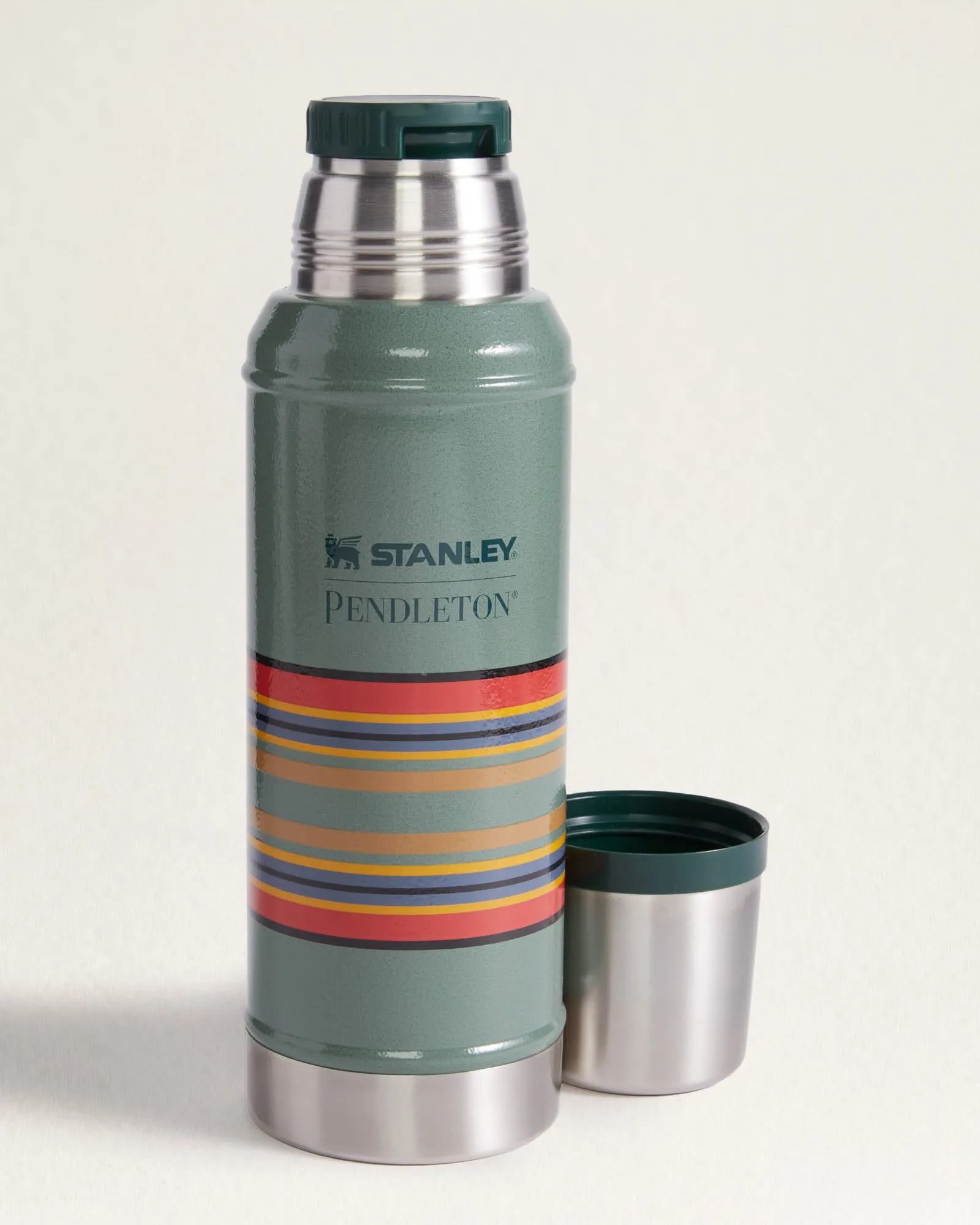 Pendleton Stanley Hammertone Green Classic Insulated Bottle