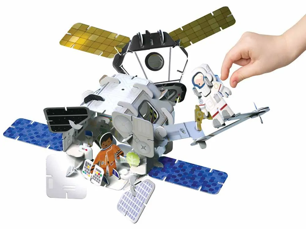 Space Station - Build & Play